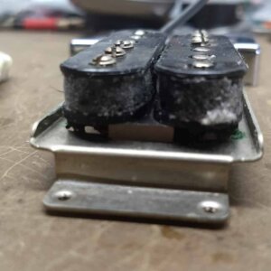 Alternative view of Reissue Wide Range Humbucker Modification